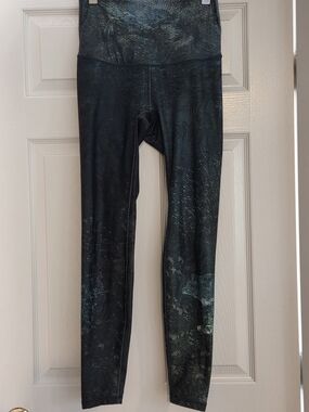 Bewildher Forest Bear Print High Rise Leggings Medium 8 Eco Activewear 🇨🇦